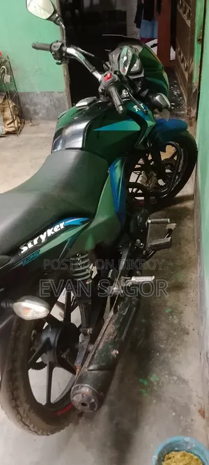 টিভিএস স্ট্রাইকার ১২৫ ২০২১ কালো