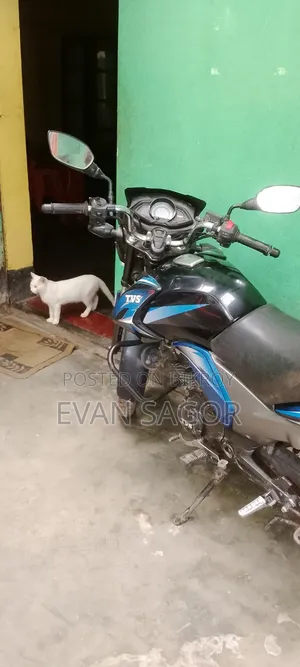 টিভিএস স্ট্রাইকার ১২৫ ২০২১ কালো
