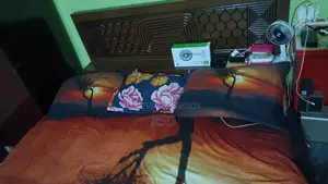 ৫*৭" মালয়েশিয়ান কাঠের খাট