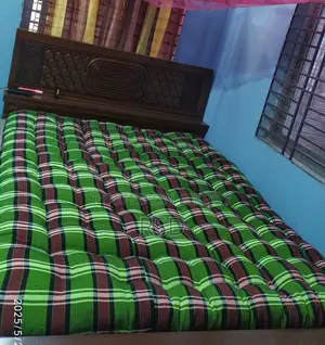 ৫*৭" মালয়েশিয়ান কাঠের খাট