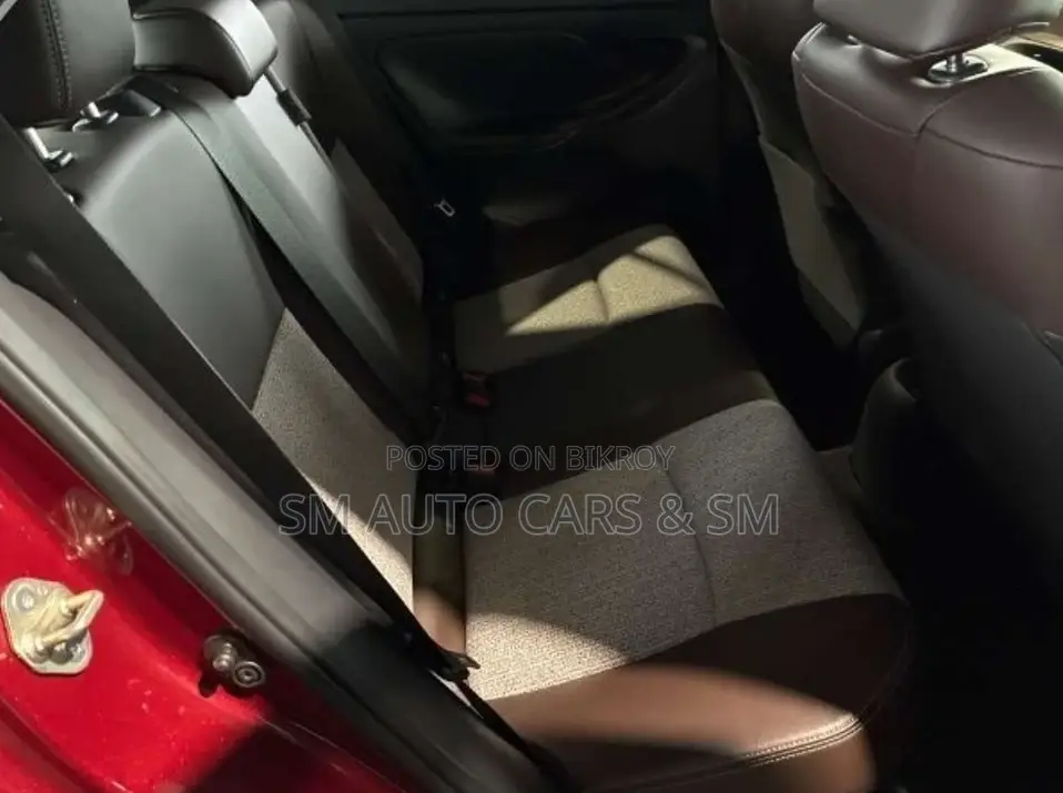 Toyota Yaris Cross 2021 Maroon