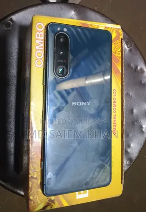 সনি এক্সপেরিয়া ৫ ১২৮ জিবি