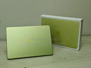 Laptop Apple 8GB Apple M1 Max SSD 256GB
