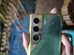 টেকনো ক্যামন ৪০ প্রো ৪জি ২৫৬ জিবি ব্লু