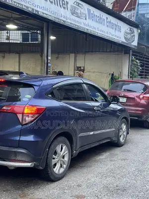 Honda Vezel 1.5 Two-Wheel Drive 2014