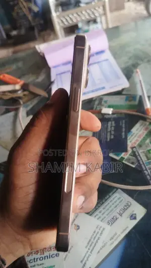 নতুন অ্যাপল আইফোন ১৬ প্রো ম্যাক্স ২৫৬ জিবি গোল্ড