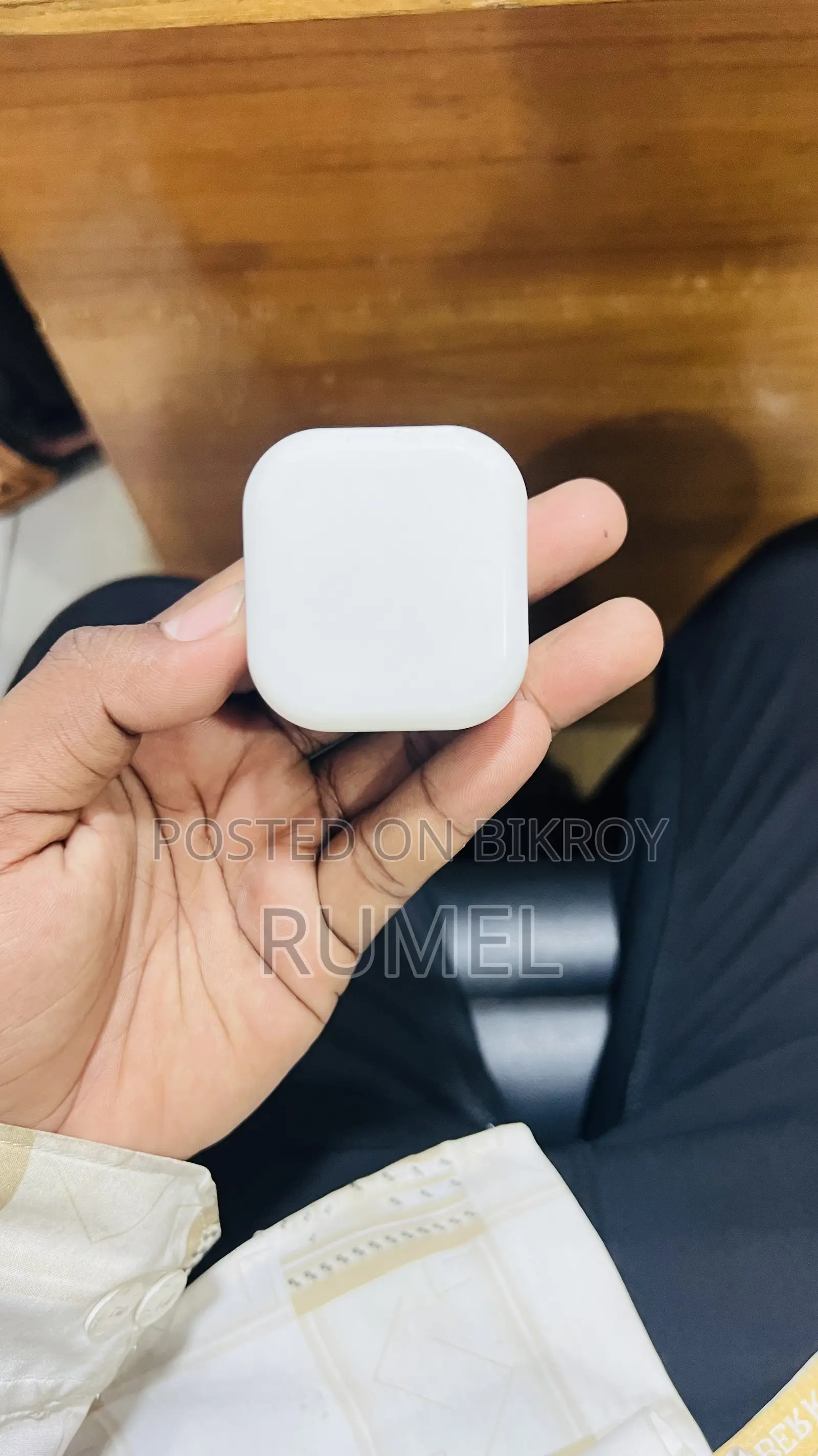 Original Apple Adapter