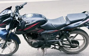 বাজাজ পালসার ১৫০ ২০১৪ লাল