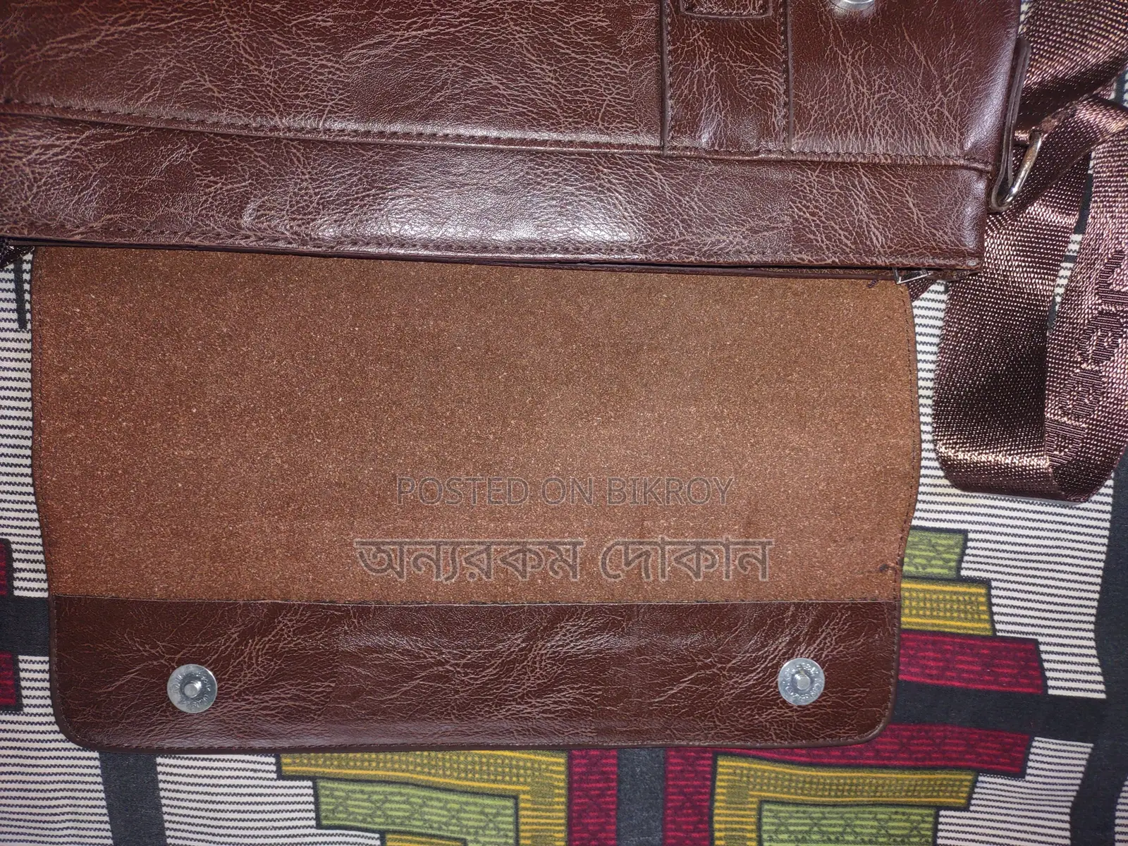 Cow Leather Men's Side Bag.