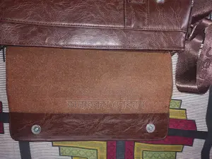 Cow Leather Men's Side Bag.