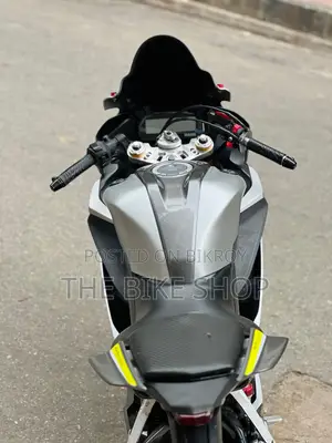 Yamaha R15 V3 2022
