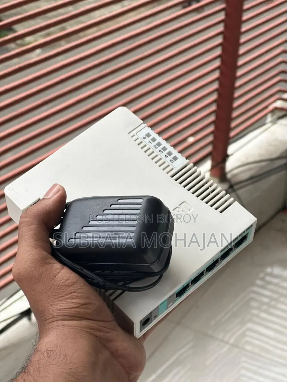 MikroTik RB951G-2HnD Gigabit Wireless Router