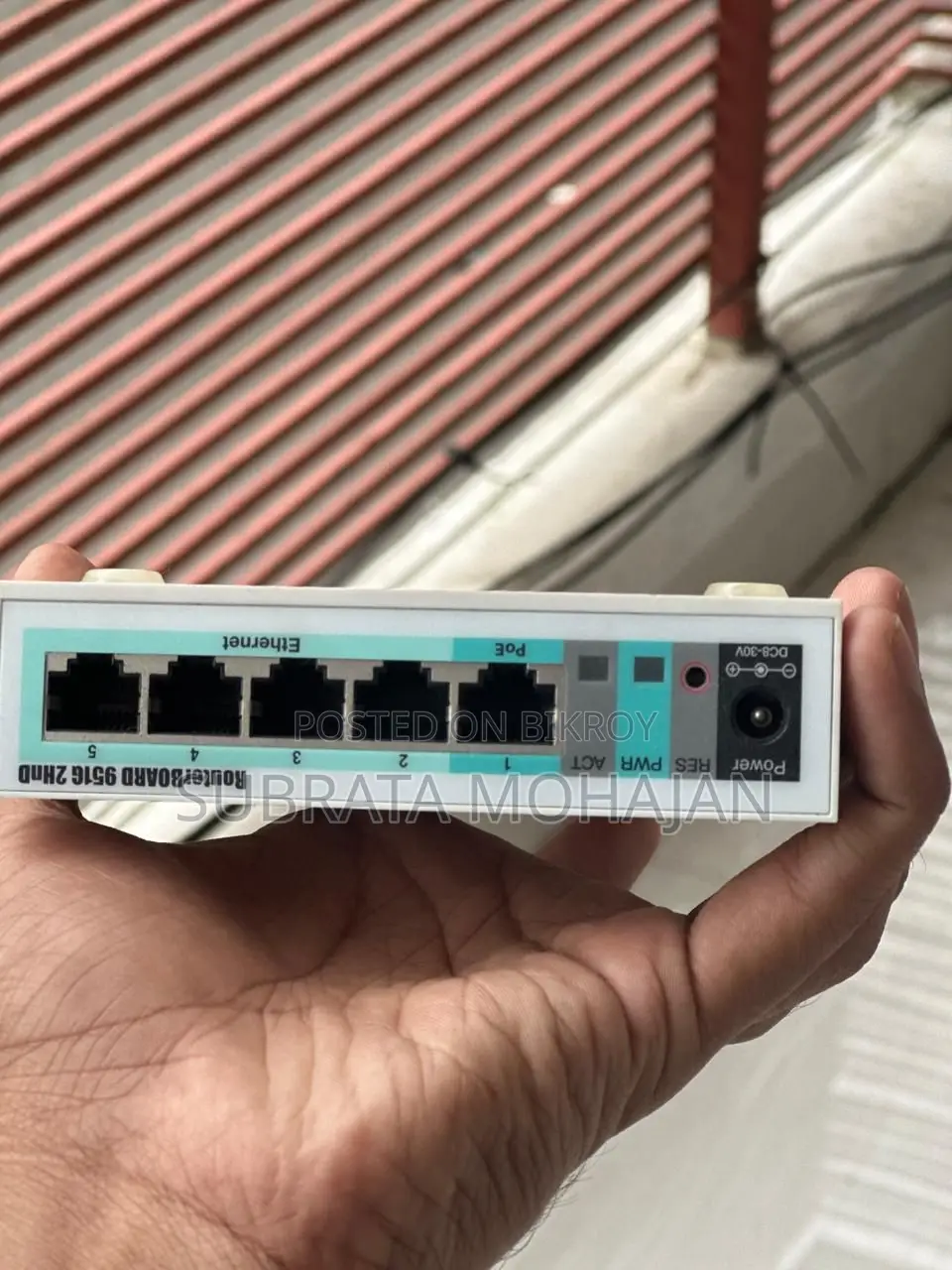 MikroTik RB951G-2HnD Gigabit Wireless Router