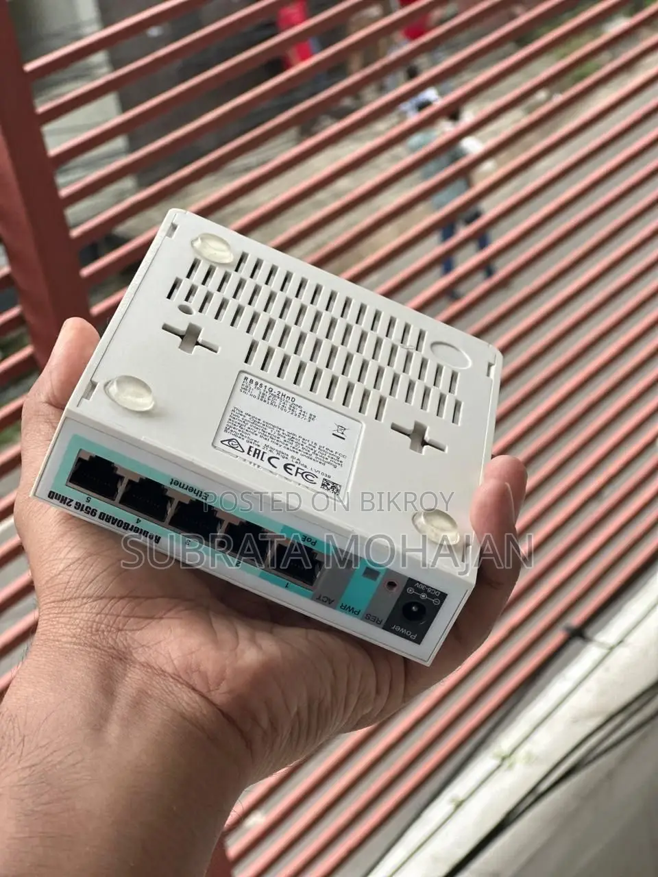 MikroTik RB951G-2HnD Gigabit Wireless Router