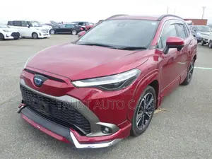 টয়োটা করোল্লা ক্রস ২০২৩ মেরুন