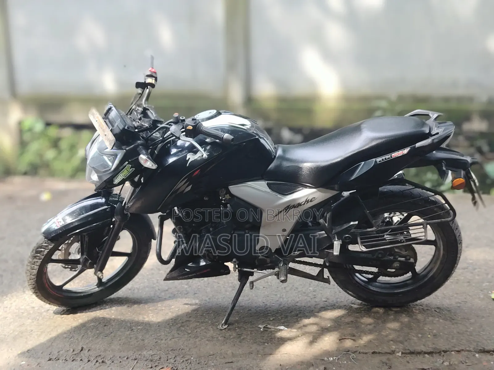 TVS Apache 160 4V 2022 Black