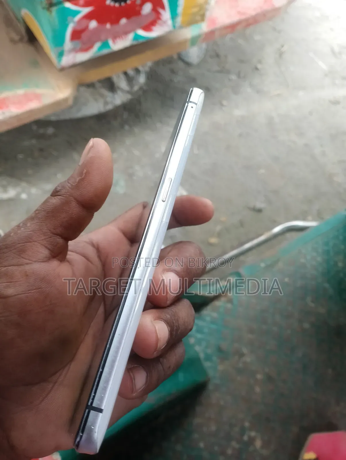 রিয়েলমি এক্স২ প্রো ১২৮ জিবি হোয়াইট