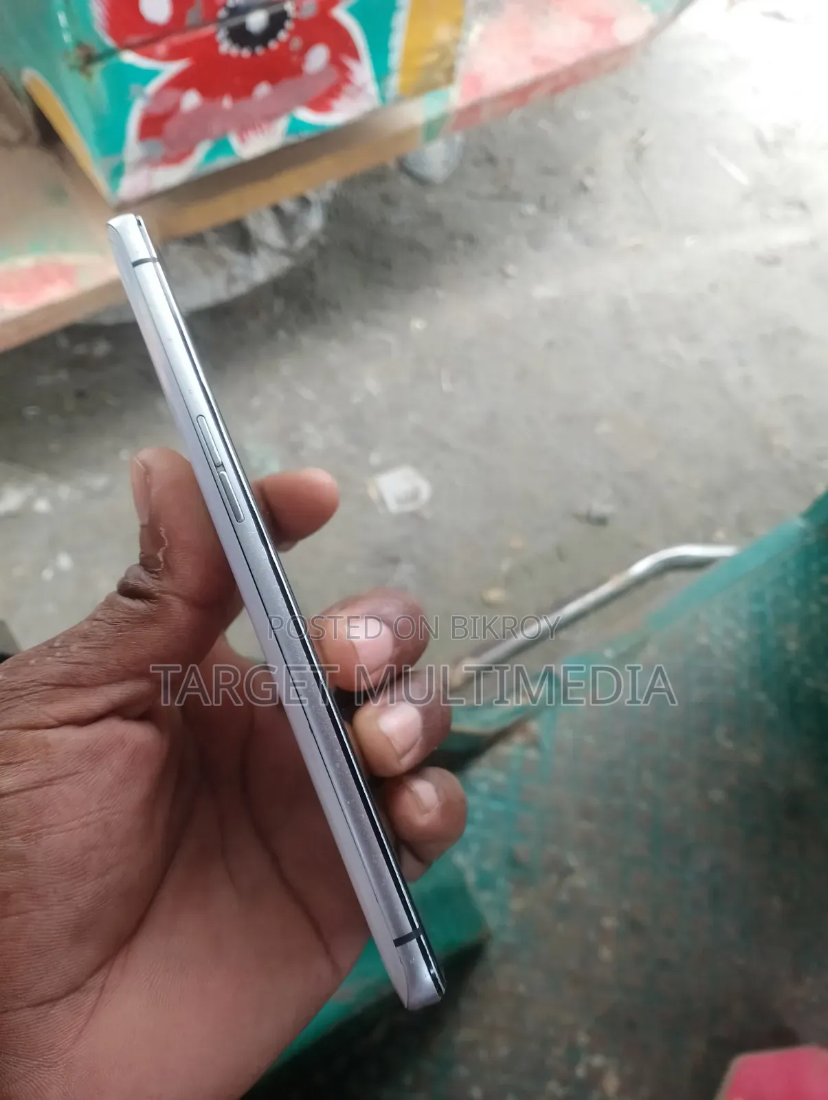 রিয়েলমি এক্স২ প্রো ১২৮ জিবি হোয়াইট