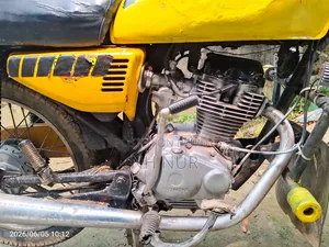 Honda 2007 Yellow