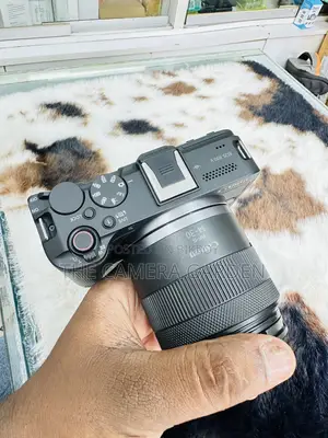 Canon R50v 14 30mm Lens