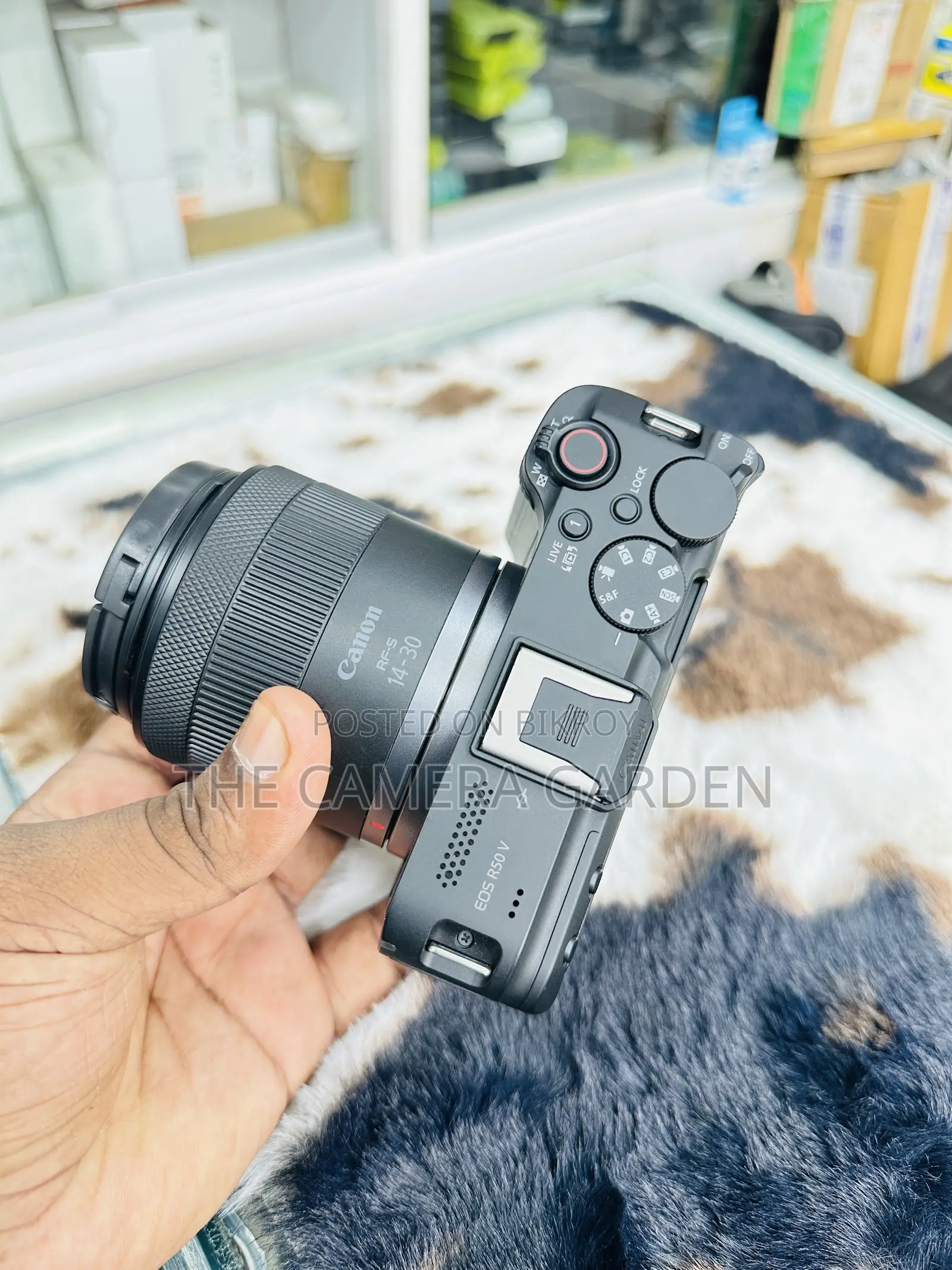 Canon R50v 14 30mm Lens