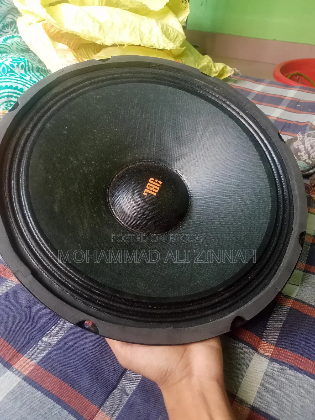 Two JBL Speakers With One Tweeter
