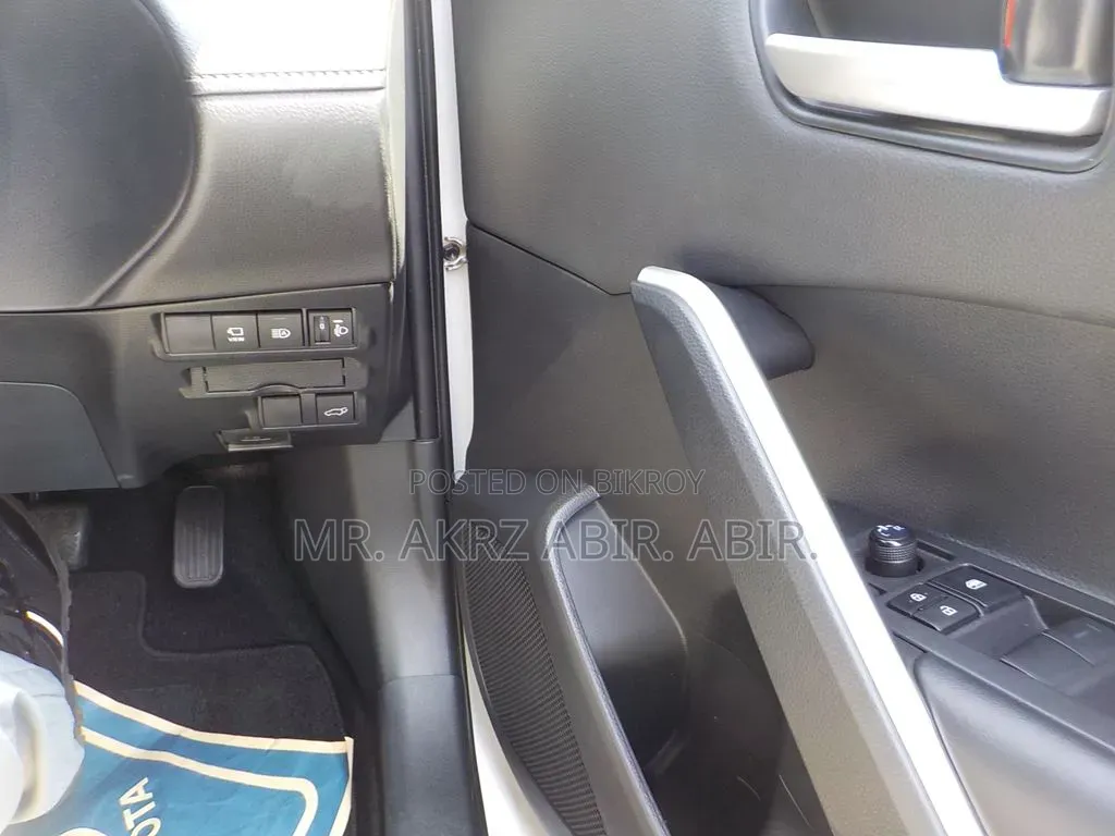 Toyota Corolla Cross 2023 Pearl