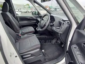 Toyota Noah 2022 Pearl