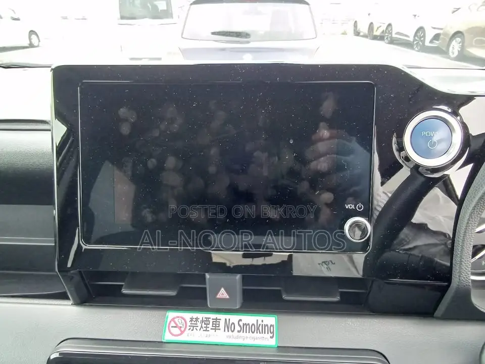 Toyota Noah 2022 Pearl