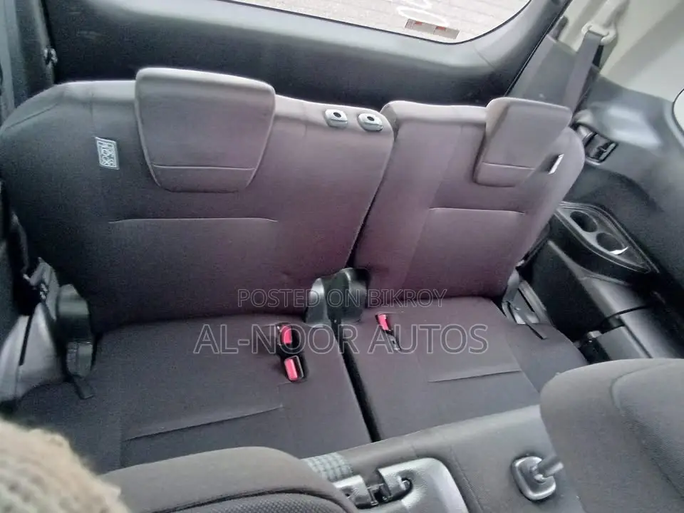 Toyota Noah 2022 Pearl