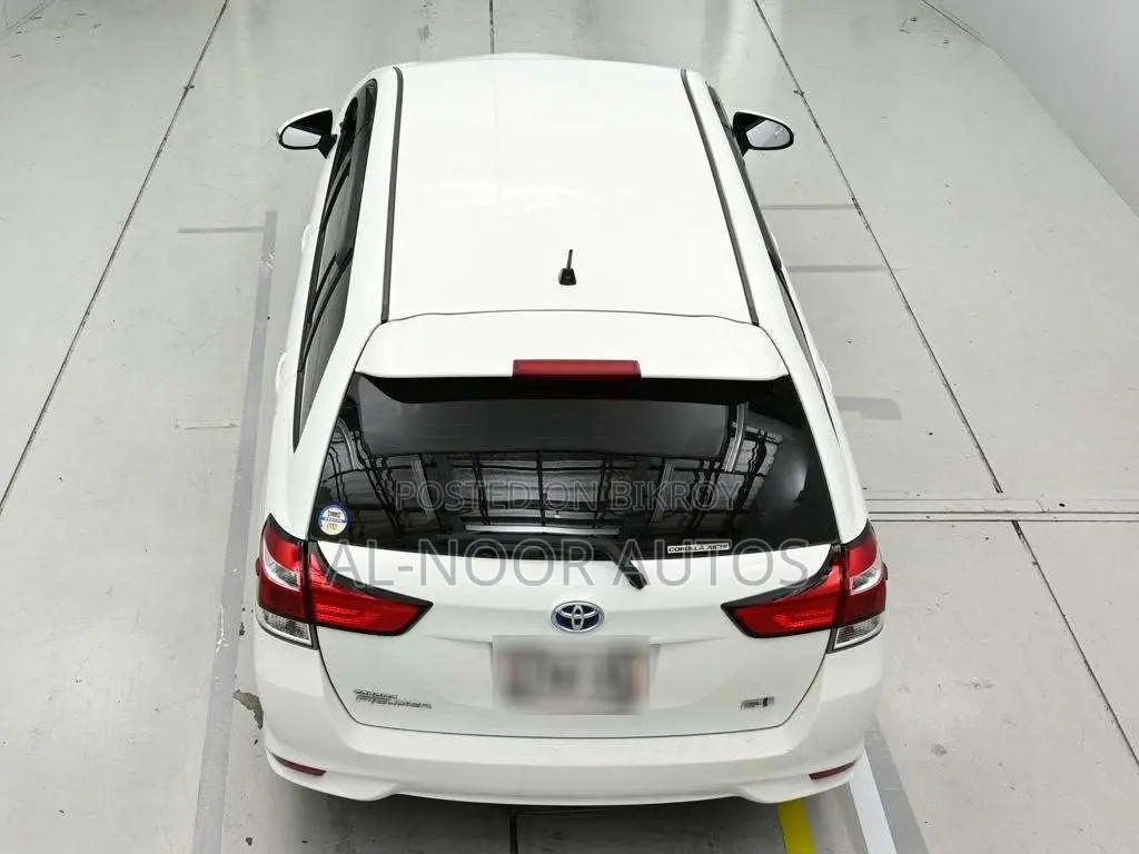 Toyota Corolla Fielder 2021 White