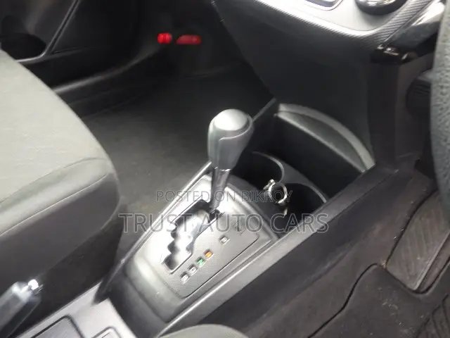 টয়োটা এক্সিও ২০২১ সিলভার