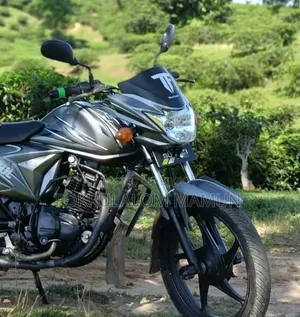 সুজুকি হায়াত ২০১৯ সিলভার