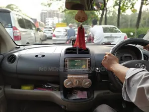 টয়োটা পাসো ২০০৪ সিলভার