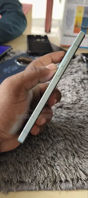অপ্পো রেনো৬ ৫জি ১২৮ জিবি হোয়াইট