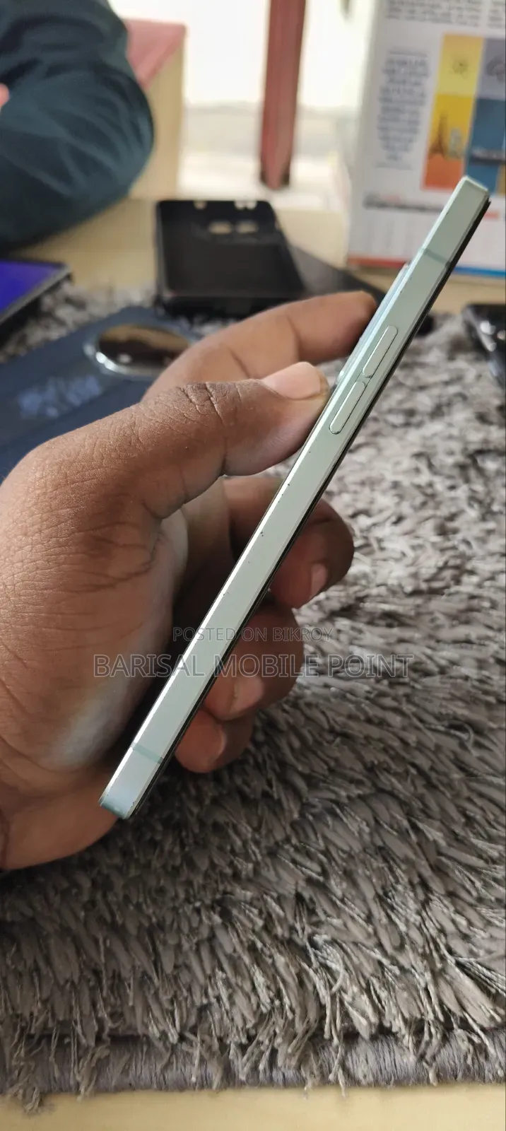 অপ্পো রেনো৬ ৫জি ১২৮ জিবি হোয়াইট