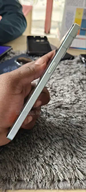 অপ্পো রেনো৬ ৫জি ১২৮ জিবি হোয়াইট