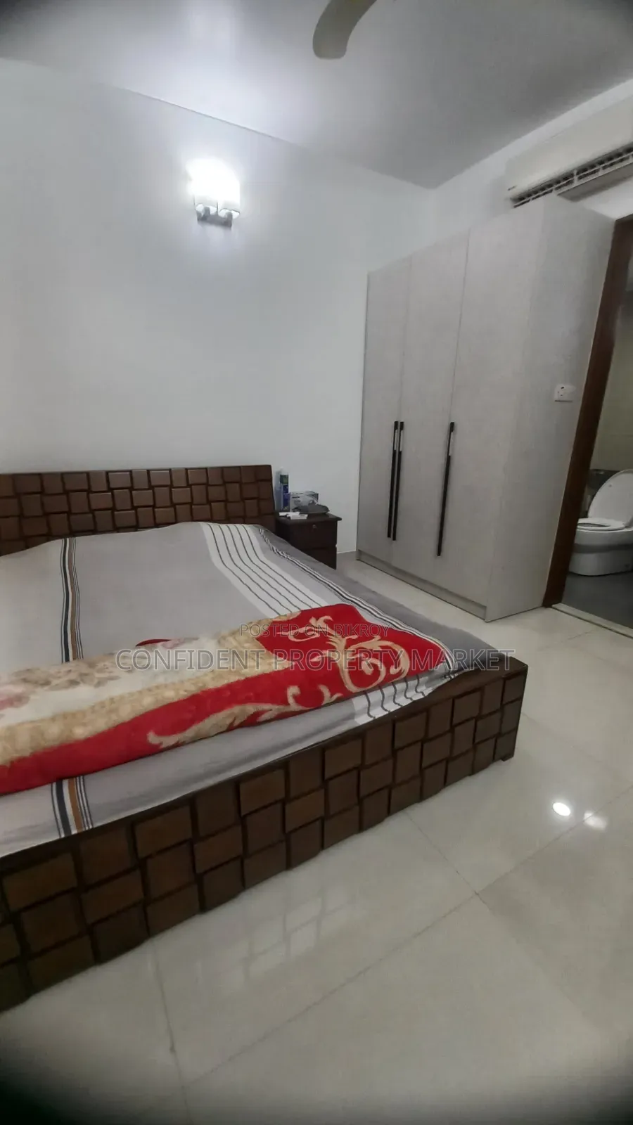 গুলশানে ভাড়ার জন্য আসবাবপত্রসহ ৪ বেডরুমের অ্যাপার্টমেন্ট
