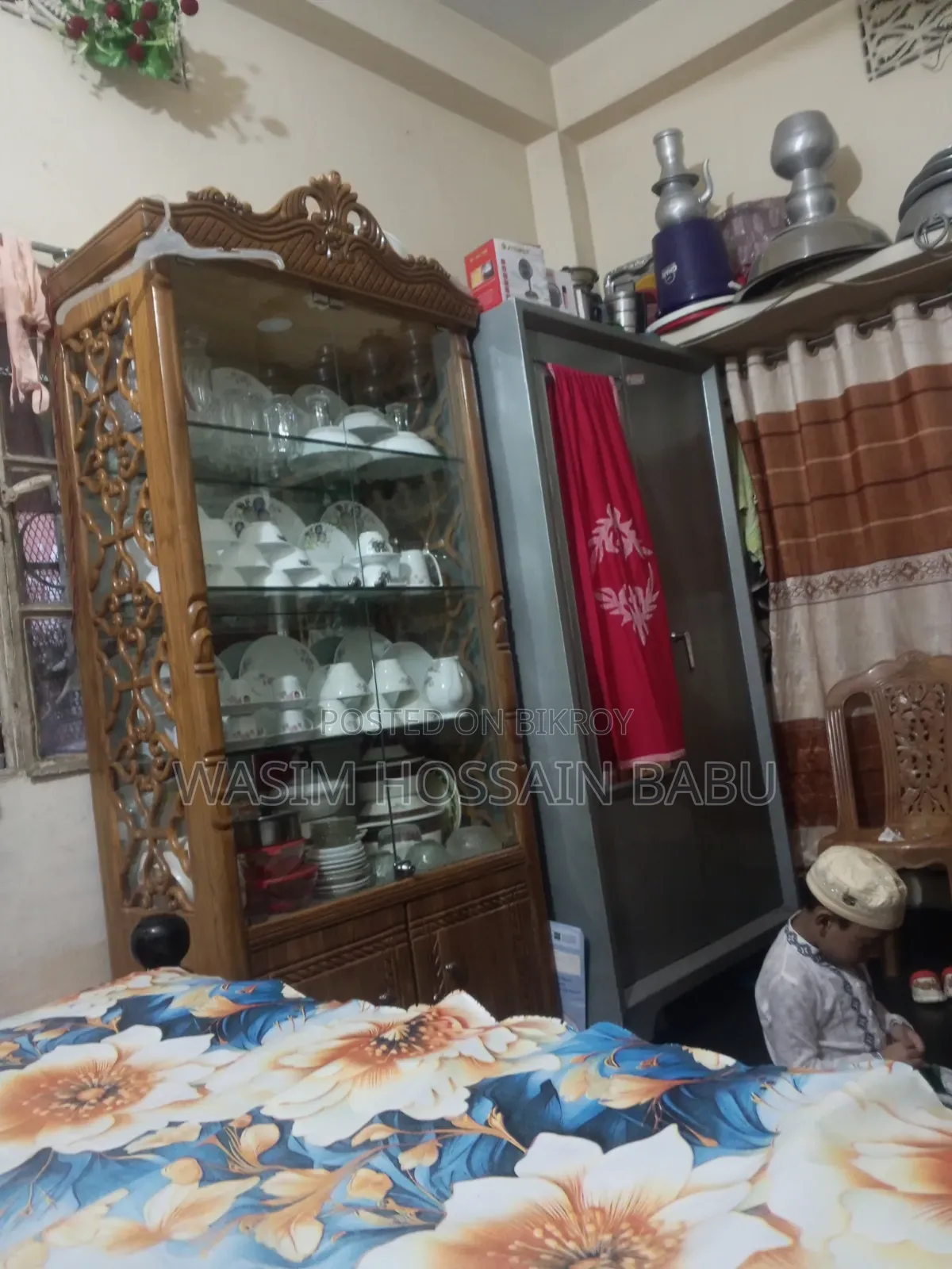 শোকেস সেগুন কাঠ
