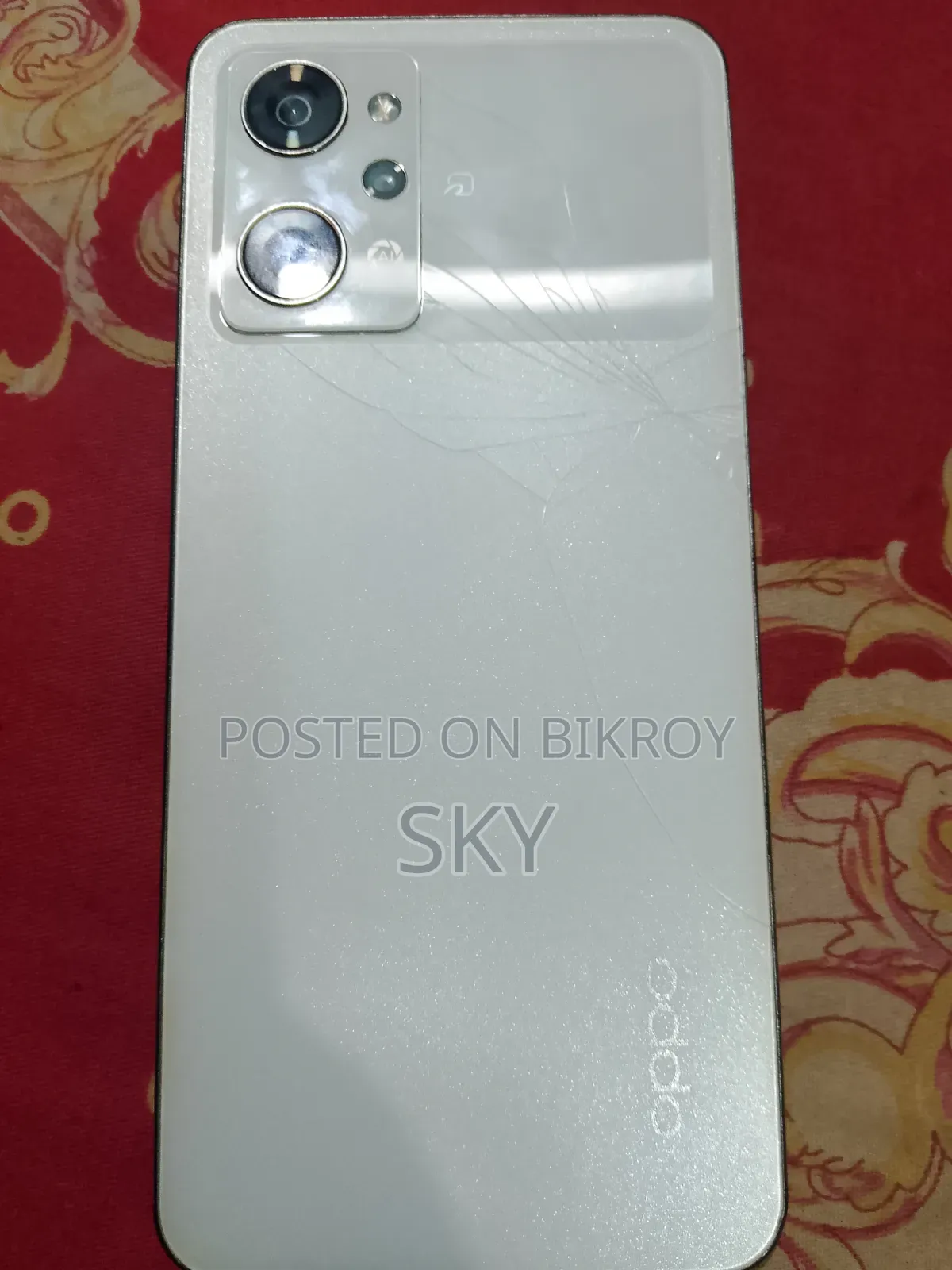 অপ্পো ১২৮ জিবি হোয়াইট