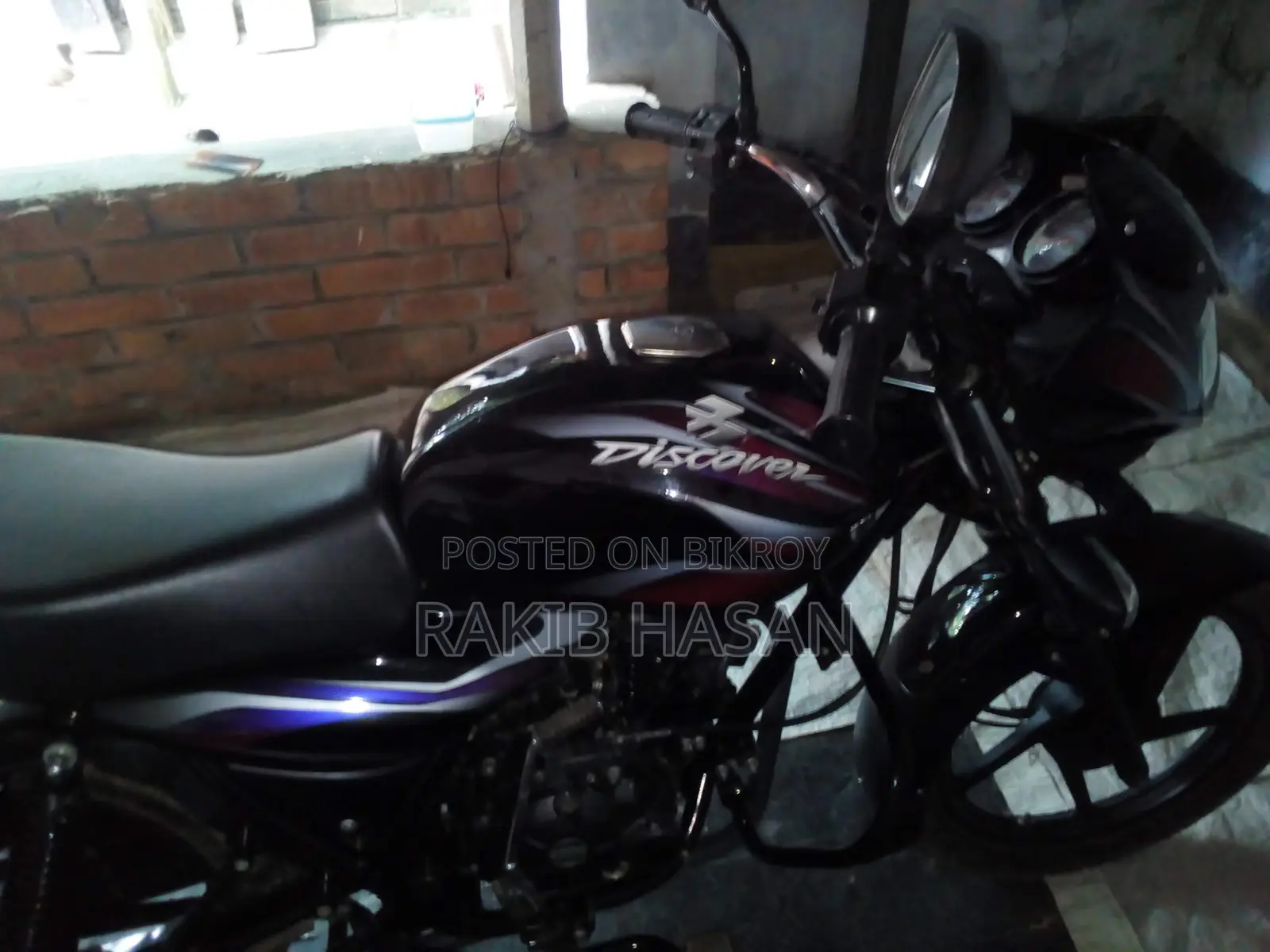 বাজাজ ডিসকভার ১০০ ২০১৬ ব্ল্যাক