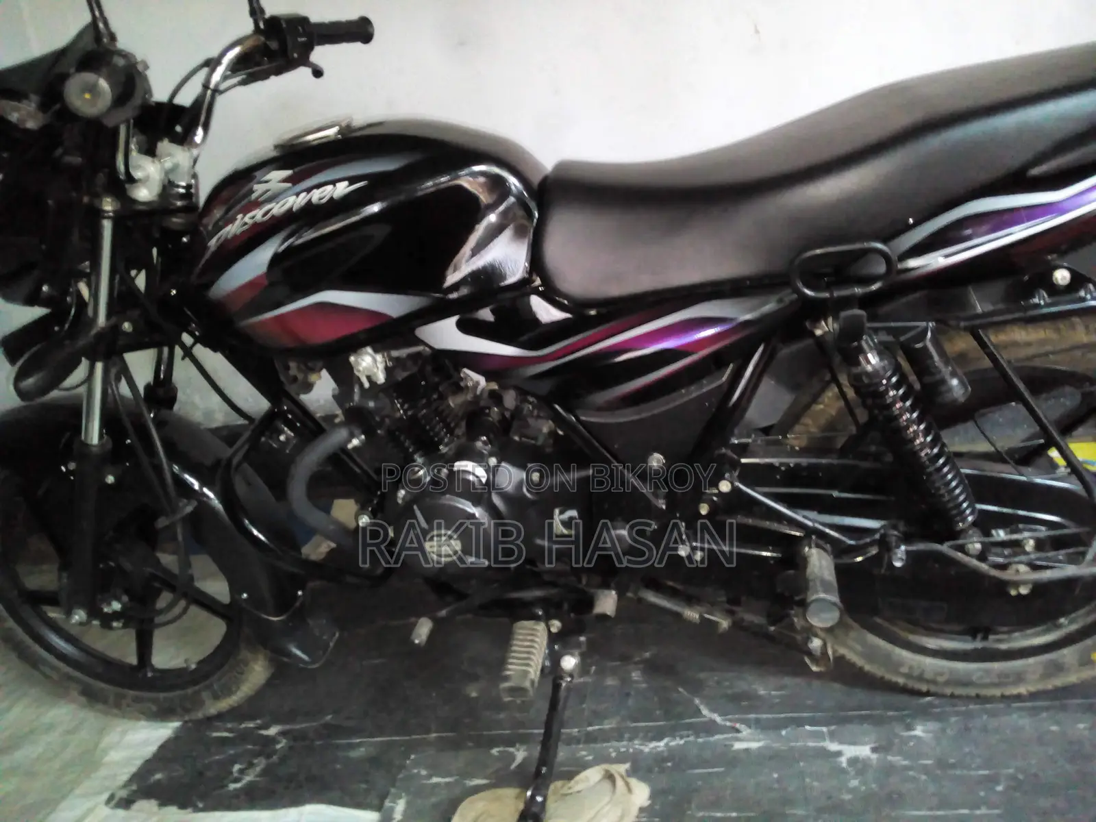 বাজাজ ডিসকভার ১০০ ২০১৬ ব্ল্যাক