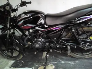 বাজাজ ডিসকভার ১০০ ২০১৬ ব্ল্যাক