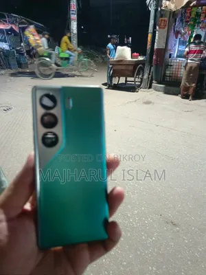 টেকনো ক্যামন ৪০ প্রো ৪জি ২৫৬ জিবি ব্লু