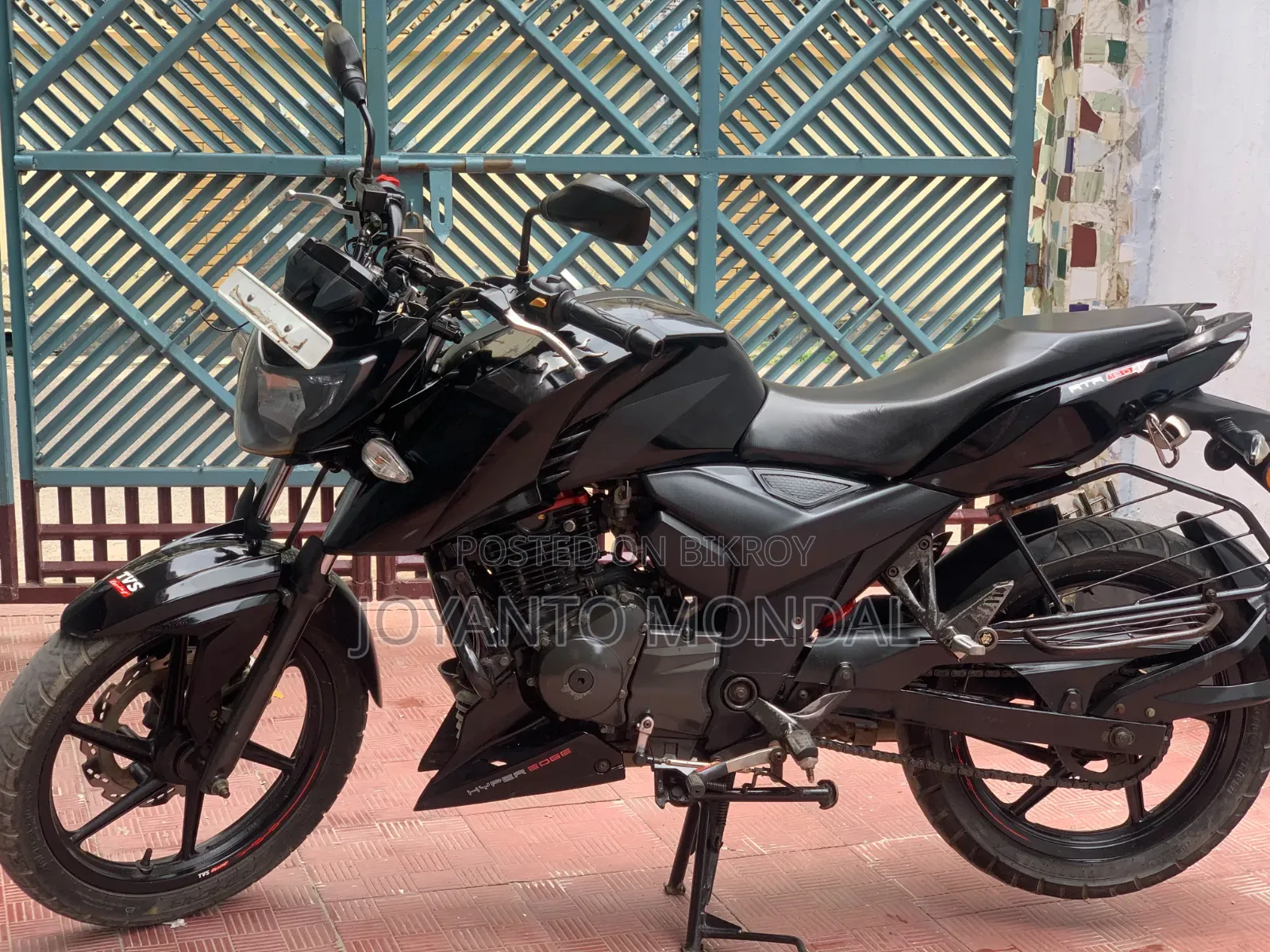 TVS Apache 160 4V 2019 Black