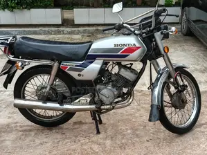 হন্ডা ১৯৮৯ সিলভার