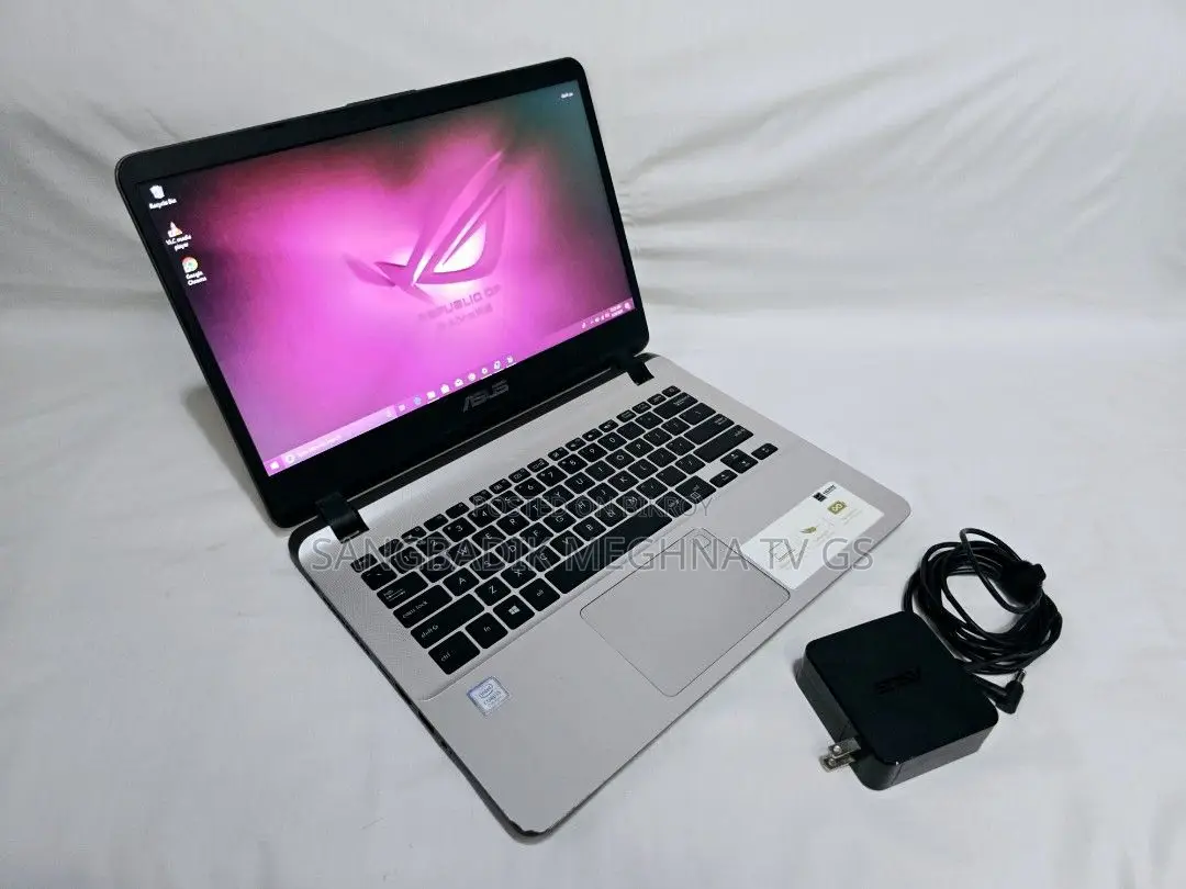Laptop Asus 3GB Intel SSD 256GB