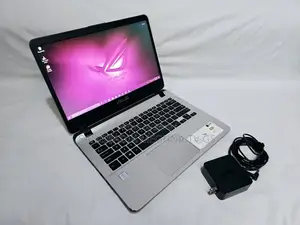 Laptop Asus 3GB Intel SSD 256GB