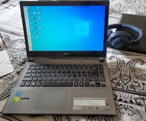 Laptop Acer Aspire V V5 572P 8GB Intel Core i5 HDD+SSD 500GB