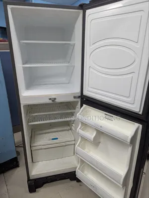 Walton Glass Door Frost Fridge 341 Ltr.
